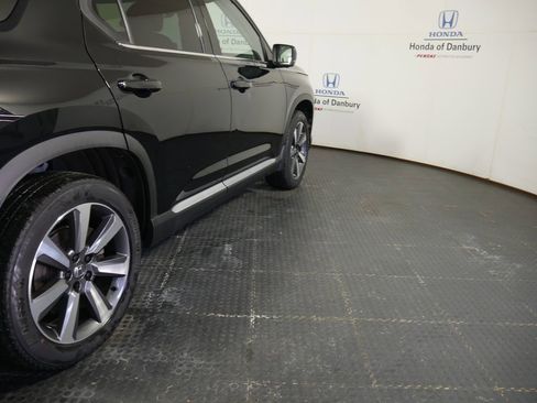 Used 2023 Honda Pilot Elite image 5