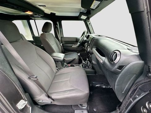 Used 2018 Jeep Wrangler Unlimited Sport w/ Connectivity Group image 23