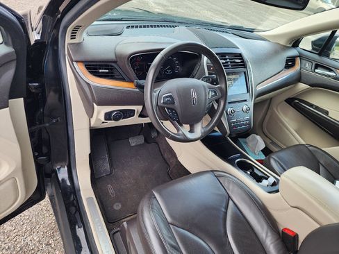 Used 2019 Lincoln MKC Select w/ Select Plus Package image 6