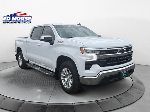 Certified 2024 Chevrolet Silverado 1500 LT w/ Z71 Off-Road Package AWD/4WD image 7