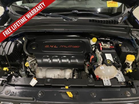 Used 2017 Jeep Renegade Sport w/ Power & Air Group AWD/4WD image 16