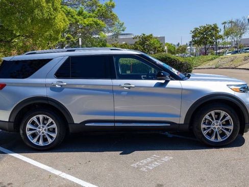 Used 2021 Ford Explorer Limited w/ Equipment Group 301A image 8