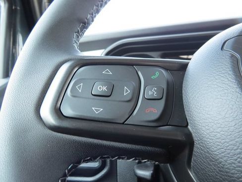 Used 2025 Jeep Wrangler Unlimited Sport AWD/4WD image 21