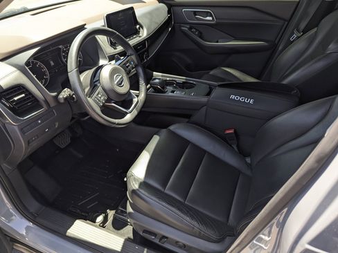 Used 2021 Nissan Rogue SL FWD image 9