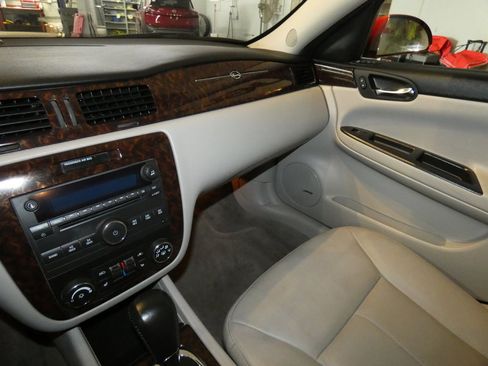 Used 2014 Chevrolet Impala LTZ image 10