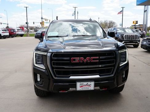 Used 2022 GMC Yukon AT4 w/ Technology Package AWD/4WD image 32