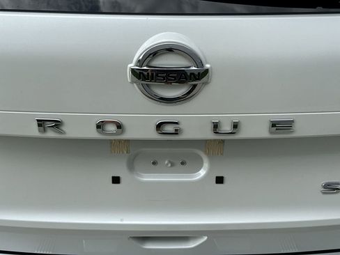 Used 2021 Nissan Rogue SL w/ Premium Package AWD/4WD image 14