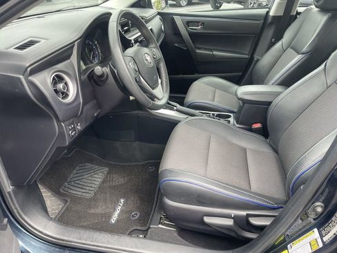 Used 2018 Toyota Corolla SE w/ Carpet Mat Package (TMS) FWD image 9