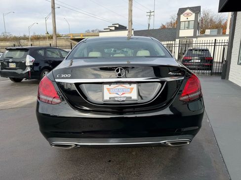 Used 2019 Mercedes-Benz C 300 4MATIC Sedan image 9