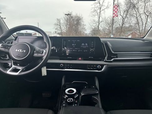 Used 2023 Kia Sportage LX image 13