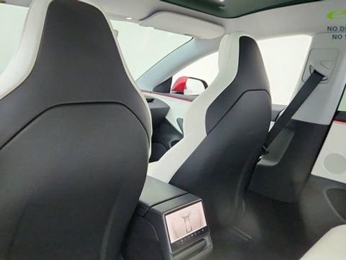 Used 2025 Tesla Model 3 Performance AWD/4WD image 30