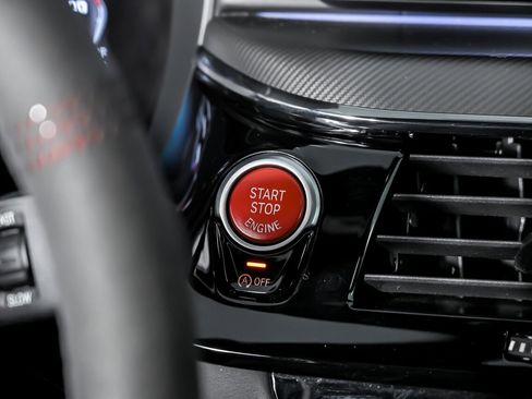 Used 2022 BMW M5 CS image 32