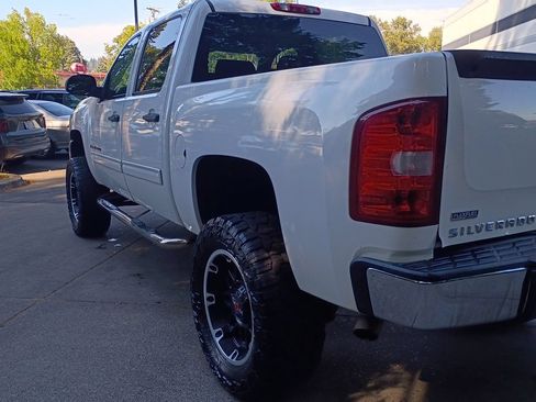 Used 2009 Chevrolet Silverado 1500 LT w/ Power Pack Plus AWD/4WD image 6