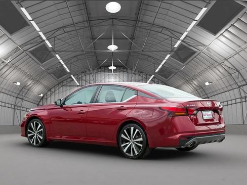 Used 2019 Nissan Altima 2.5 SR w/ SR Premium Package FWD image 5
