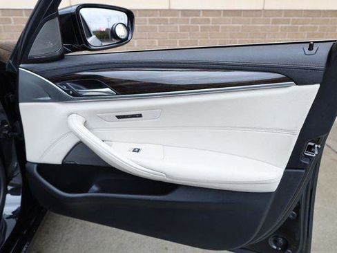 Used 2017 BMW 530i image 27