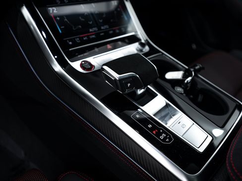 New 2026 Audi RS Q8 performance image 10