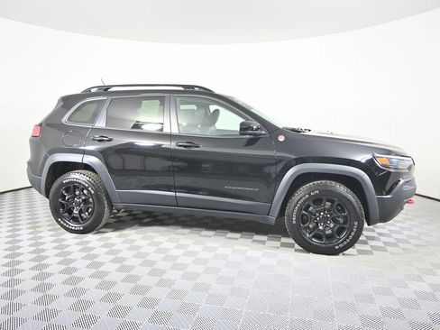 Used 2022 Jeep Cherokee Trailhawk w/ Sound & Nav Group image 8