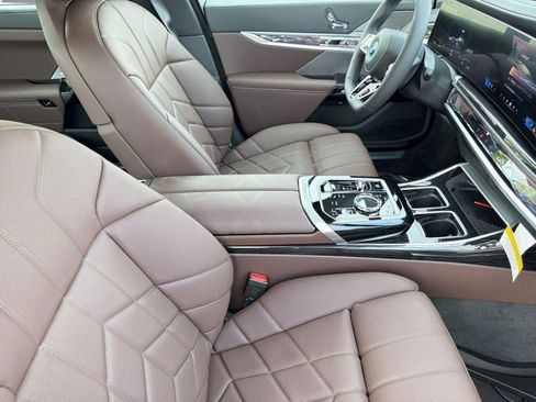 New 2026 BMW i7 xDrive60 image 31