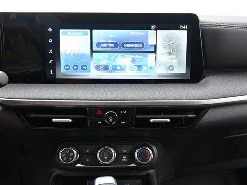 New 2025 Nissan Kicks SV w/ SV Premium Package AWD/4WD image 22