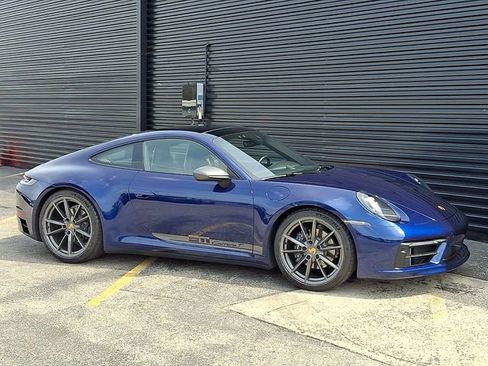 Certified 2024 Porsche 911 Carrera T RWD image 9