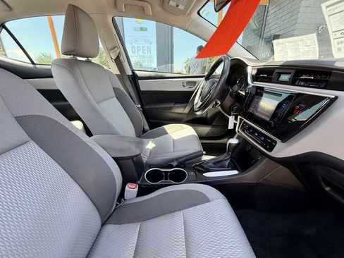 Used 2018 Toyota Corolla LE FWD image 25