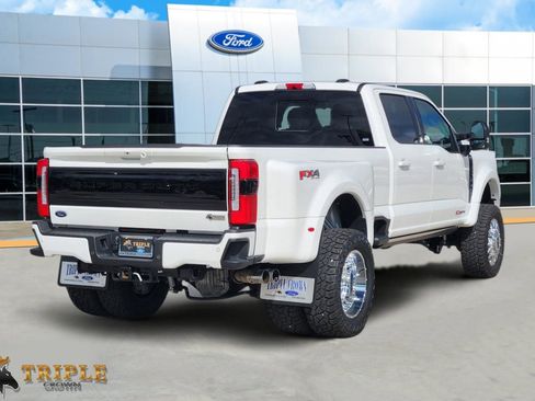 Certified 2025 Ford F450 Platinum w/ FX4 Off-Road Package AWD/4WD image 5