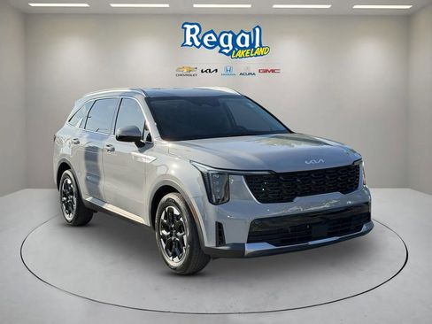 Certified 2024 Kia Sorento S FWD image 1