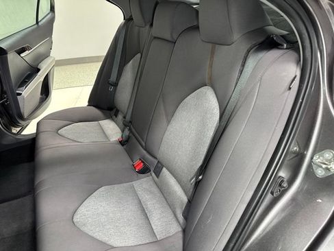 Used 2019 Toyota Camry LE FWD image 24