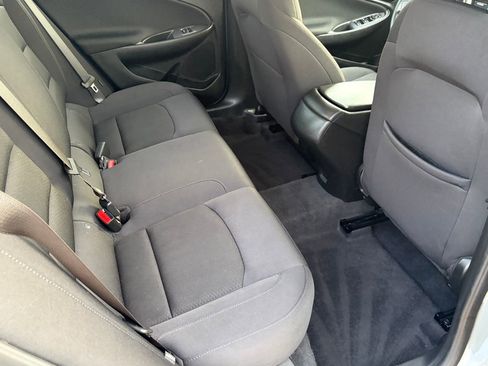 Used 2025 Chevrolet Malibu LS image 32