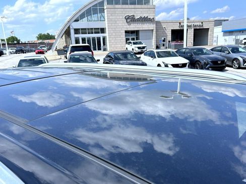 Certified 2024 Cadillac Escalade Premium Luxury Platinum w/ Heavy-Duty Trailer Package AWD/4WD image 21