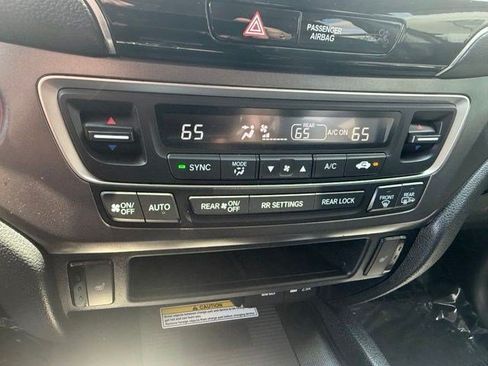 Used 2022 Honda Pilot Special Edition image 15