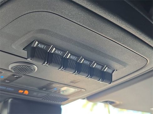 Used 2022 Ford Bronco Wildtrak image 30