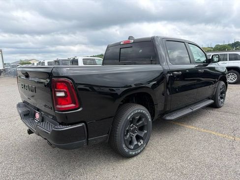 New 2026 RAM 1500 Express AWD/4WD image 3