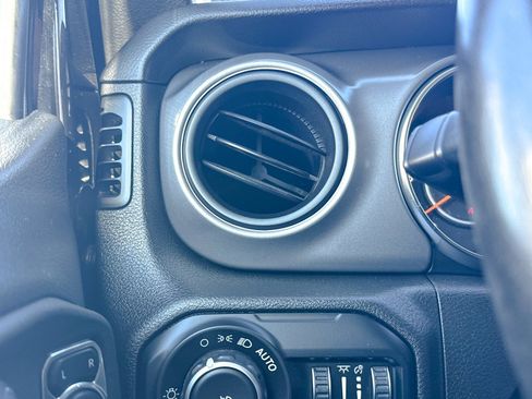 Used 2021 Jeep Wrangler Unlimited Sport image 35