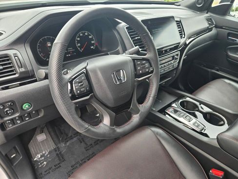Certified 2024 Honda Ridgeline Black Edition image 12