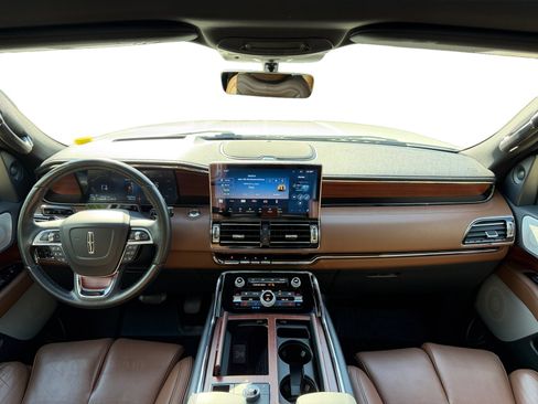 Used 2023 Lincoln Navigator Reserve AWD/4WD image 19