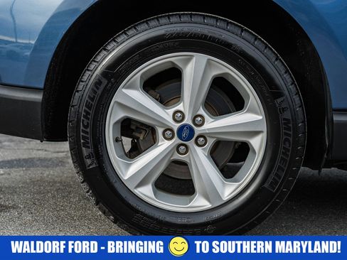 Used 2019 Ford Edge SE image 15