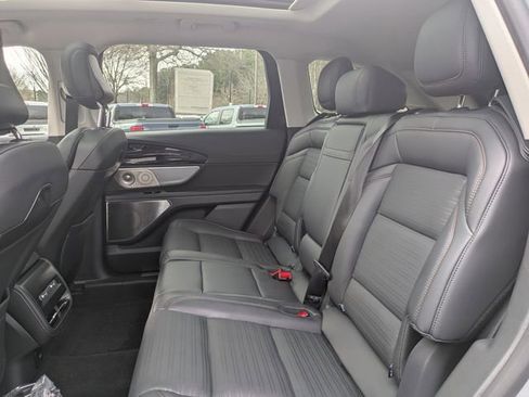 New 2026 Lincoln Nautilus Reserve image 12