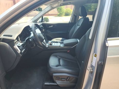 Used 2022 Audi Q7 3.0T Premium Plus w/ Premium Plus Package AWD/4WD image 16