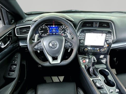 Used 2019 Nissan Maxima SR w/ Premium Package FWD image 8