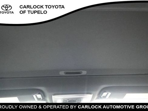 Used 2025 Toyota Camry SE w/ Convenience Package FWD image 20