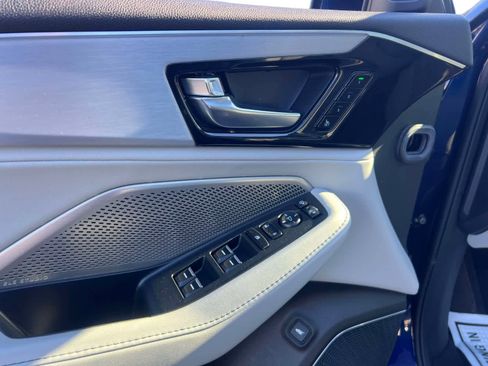 Used 2023 Acura MDX SH-AWD w/ Technology Package image 19