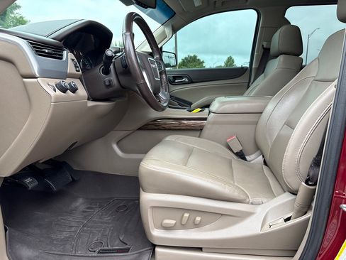 Used 2018 GMC Yukon SLT w/ Premium Edition AWD/4WD image 17