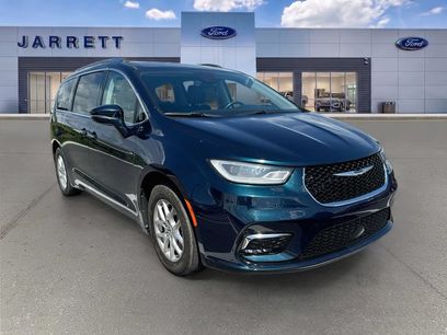 Used 2021 Chrysler Pacifica Touring-L