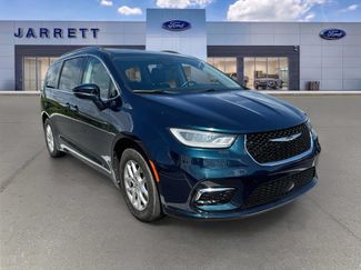 Used 2021 Chrysler Pacifica Touring-L FWD video 1