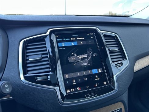 Certified 2024 Volvo XC90 B6 Plus w/ Protection Package Premier image 21