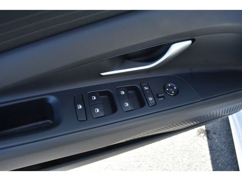 New 2026 Hyundai Elantra SE image 17