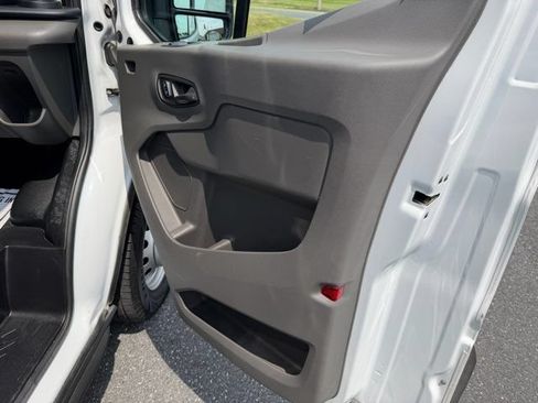 Used 2023 Ford Transit 250 Medium Roof AWD image 18
