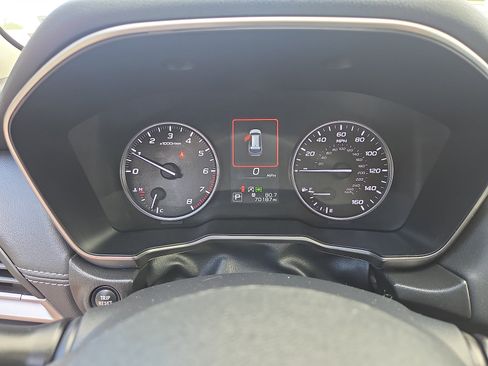 Used 2022 Subaru Outback Limited AWD/4WD image 25