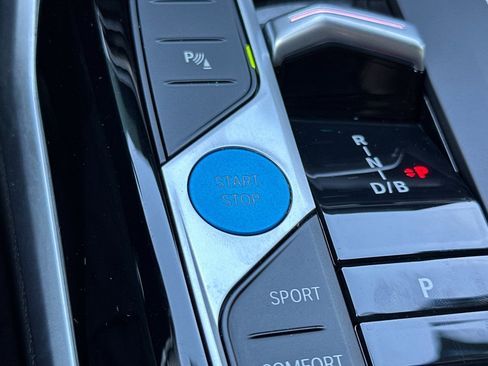 Certified 2023 BMW i4 eDrive40 RWD image 27